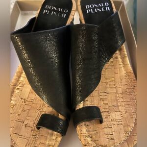 Donald J Pliner Sandals